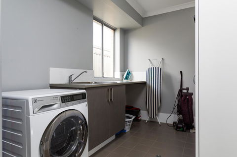 Rainbow Dream House - Accommodation NSW 23