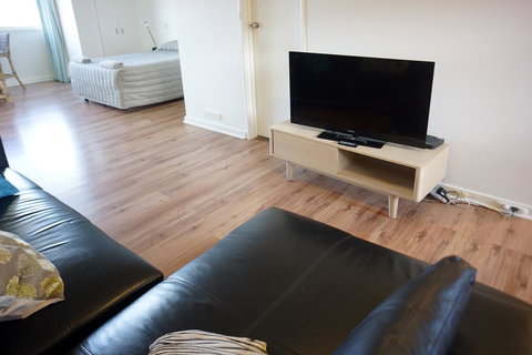 Studio 208 With Ocean Views - Accommodation NSW 9