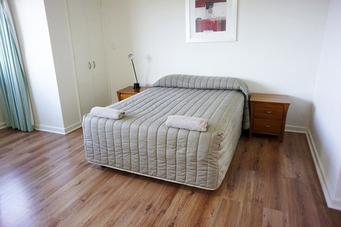 Studio 208 With Ocean Views - Accommodation NSW 4