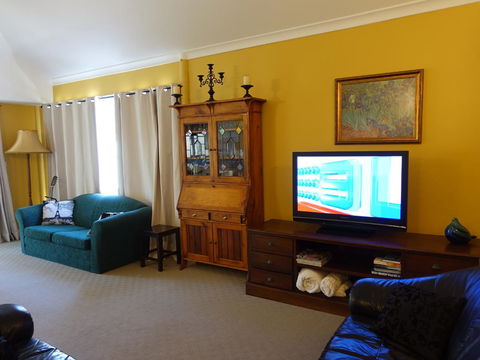 The Blacksmiths Cottage - Accommodation NSW 7