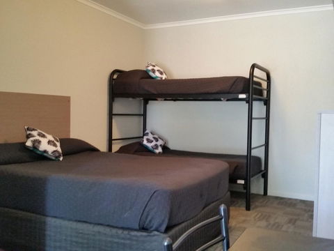 Mandurah Foreshore Motel - Accommodation NSW 11