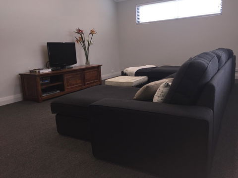 The Pool House - Fremantle - Accommodation NSW 21