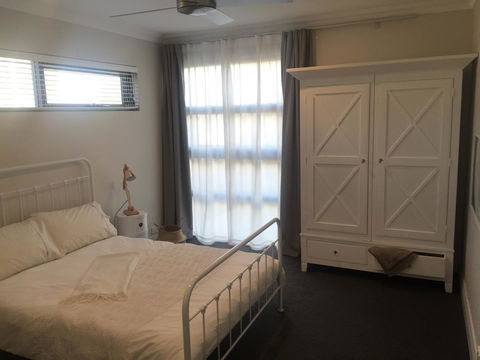 The Pool House - Fremantle - Accommodation NSW 17