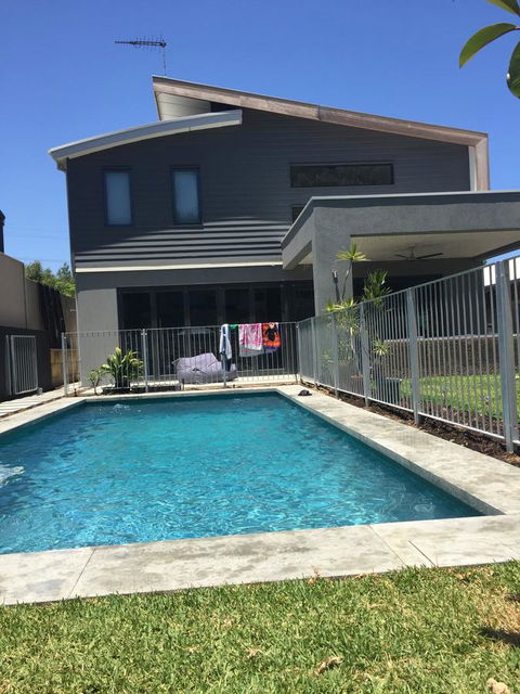 The Pool House - Fremantle - Accommodation NSW 28