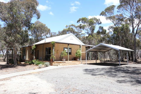 Kendenup Cottages And Lodge - Accommodation NSW 23