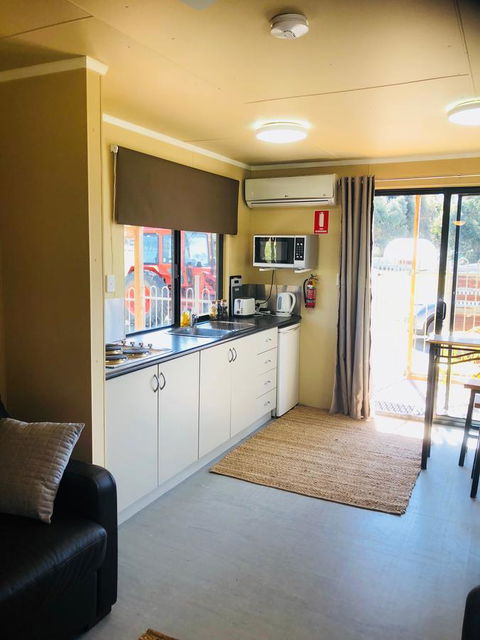 Kendenup Cottages And Lodge - Accommodation NSW 9