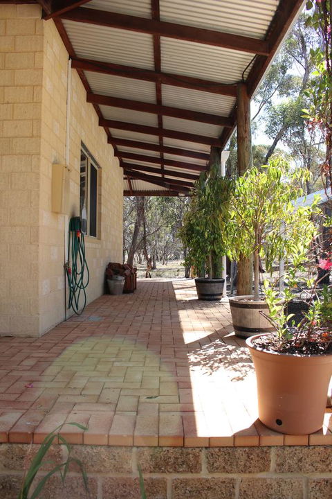 Kendenup Cottages And Lodge - Accommodation NSW 16