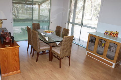 Kendenup Cottages And Lodge - Accommodation NSW 10