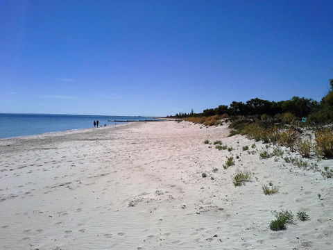 Busselton Beachfront - Accommodation NSW 10