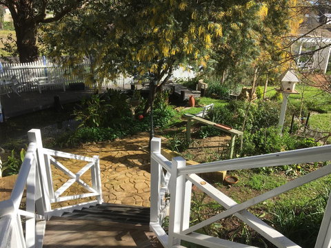 Applegate Lane Chalet - Accommodation NSW 18