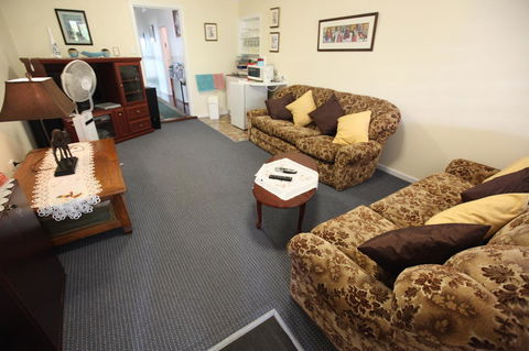 Jacaranda Guest House - Accommodation NSW 8