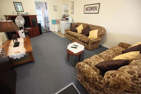 Jacaranda Guest House - Accommodation NSW 7
