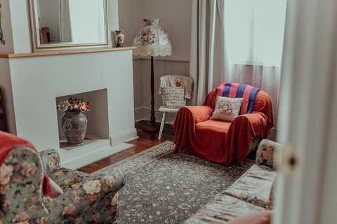 Bluebird Cottage - Accommodation NSW 9