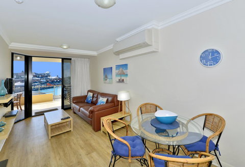 Dolphin Quay Apartments - Accommodation NSW 12