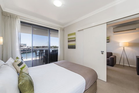 Dolphin Quay Apartments - Accommodation NSW 28