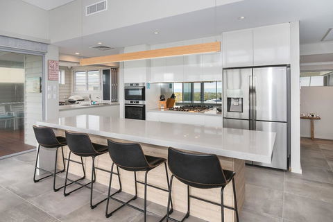 Busselton Beachside - A Slice Of Heaven - Accommodation NSW 3