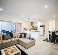 VIP Stays - Villa De Burswood Luxury 3BR Suite w/ King Bed FREE WIFI - Accommodation NSW