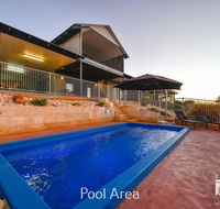 3 Kestrel Place - PRIVATE JETTY  POOL - Accommodation NSW