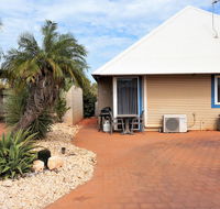 Osprey Holiday Village Unit 213/1 Bedroom - Spa bath king size bed perfect for any couple - Accommodation NSW