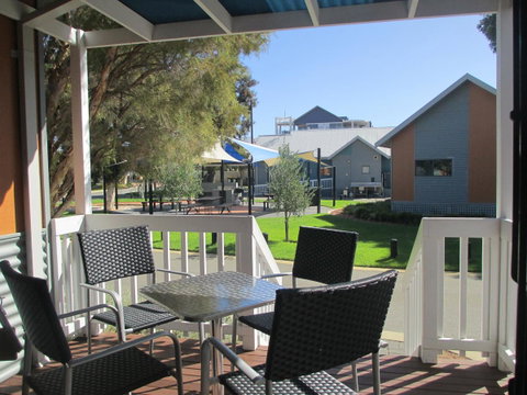 Mandurah Ocean Marina Chalets - Accommodation NSW 40