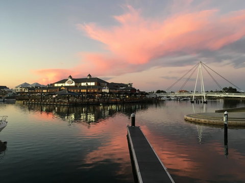 Mandurah Ocean Marina Chalets - Accommodation NSW 3