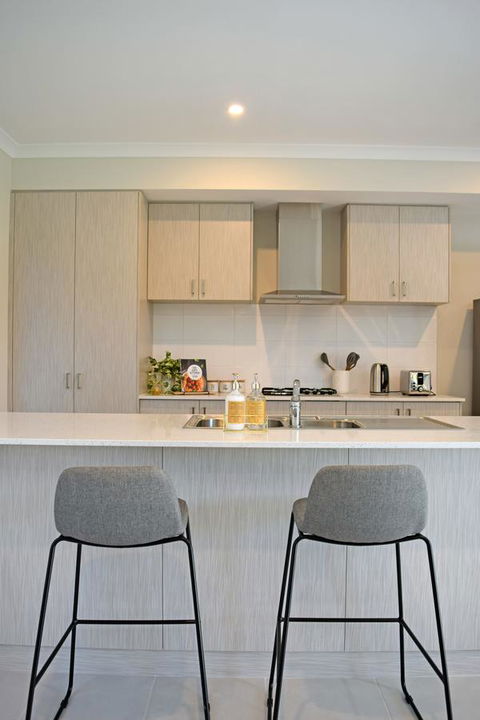 The Kingsleyâ€™s Place â€“ Piara Waters - Accommodation NSW 2