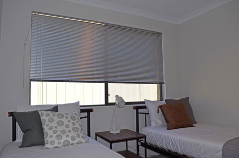 The Kingsleyâ€™s Place â€“ Piara Waters - Accommodation NSW 8