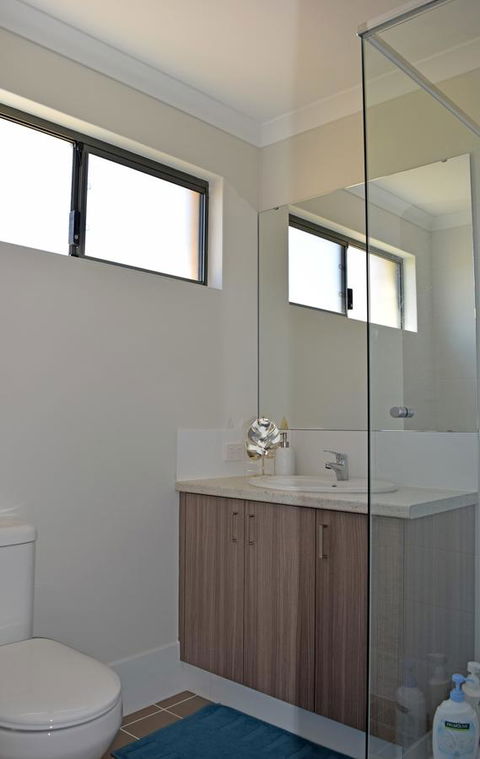 The Kingsleyâ€™s Place â€“ Piara Waters - Accommodation NSW 10