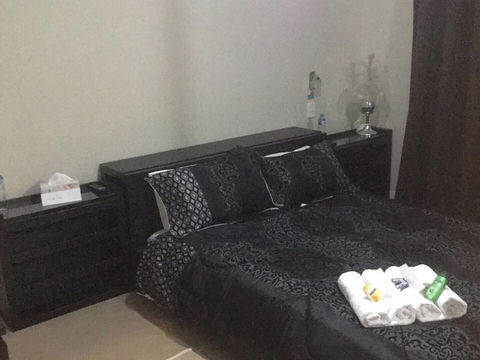 Ascot Home - Accommodation NSW 4
