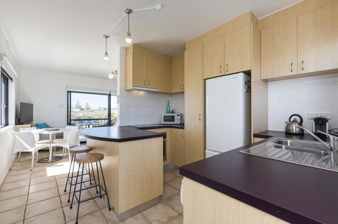 Cottesloe Marine Apartment - Executive Escapes - Accommodation NSW 10