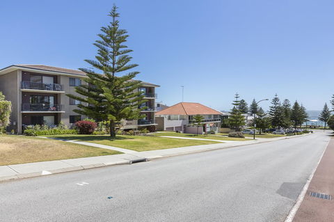 Cottesloe Marine Apartment - Executive Escapes - Accommodation NSW 17