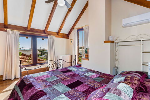 100 On South Callan Apartments - Accommodation NSW 13