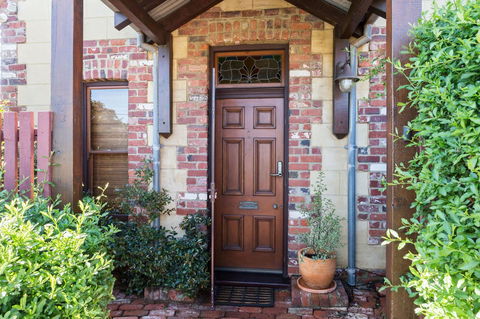100 On South Callan Apartments - Accommodation NSW 22
