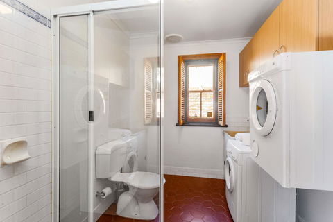 100 On South Callan Apartments - Accommodation NSW 16