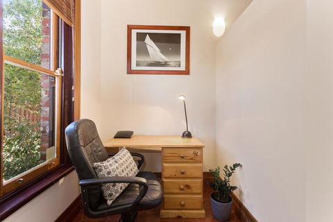 100 On South Callan Apartments - Accommodation NSW 11
