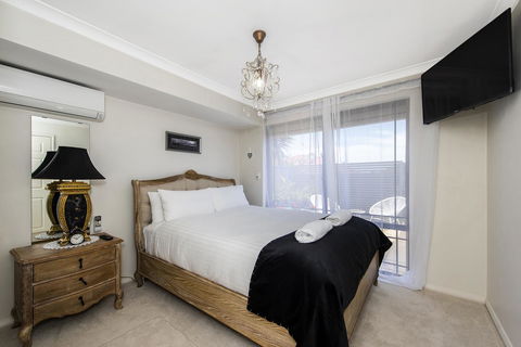 Scarborough Villa On Duke - Accommodation NSW 4
