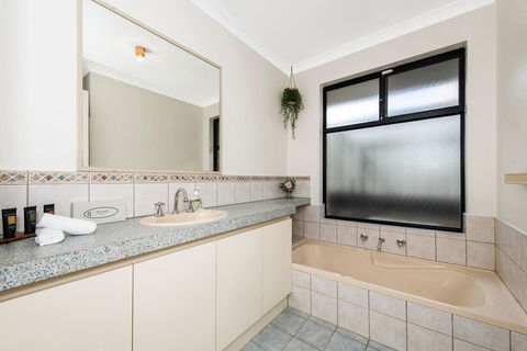 Scarborough Villa On Duke - Accommodation NSW 14
