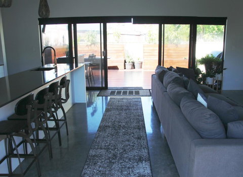 Bayside Luxury Escape Busselton - Accommodation NSW 25