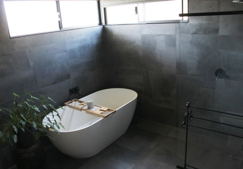 Bayside Luxury Escape Busselton - Accommodation NSW 17