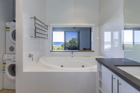 Aquatic Visions - Accommodation NSW 7
