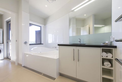 Aquatic Visions - Accommodation NSW 19
