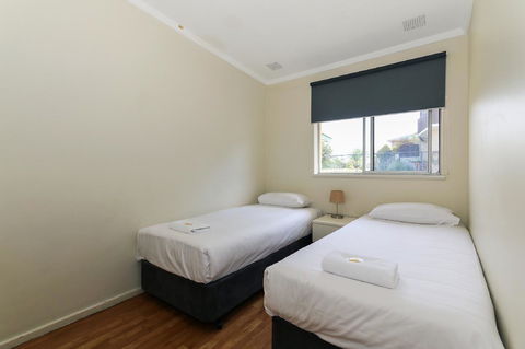 Scarborough Apartments - Accommodation NSW 4