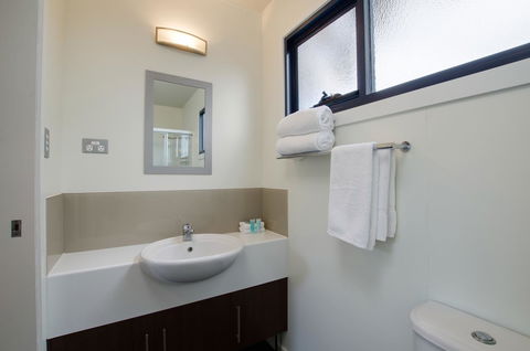 Swansea Beach Chalets - Accommodation NSW 15