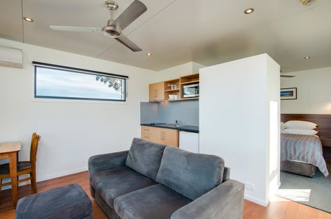 Swansea Beach Chalets - Accommodation NSW 16