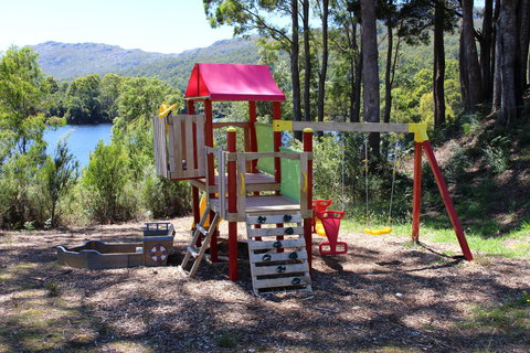 Tullah Lakeside Lodge - Accommodation NSW 14