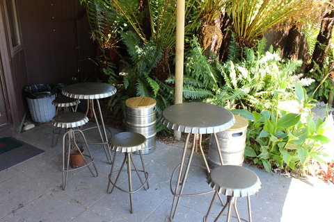 Tullah Lakeside Lodge - Accommodation NSW 20