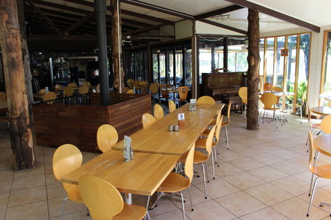 Tullah Lakeside Lodge - Accommodation NSW 35