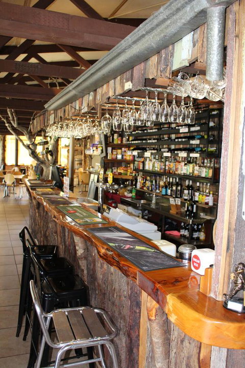 Tullah Lakeside Lodge - Accommodation NSW 21