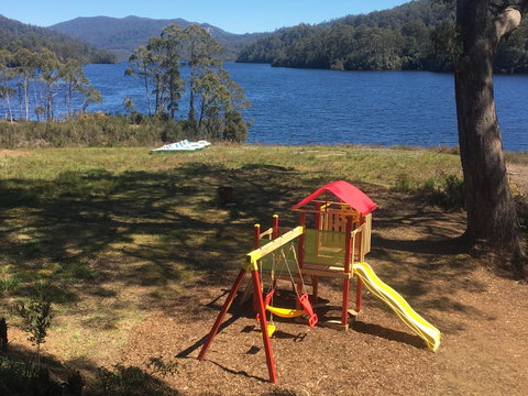 Tullah Lakeside Lodge - Accommodation NSW 15