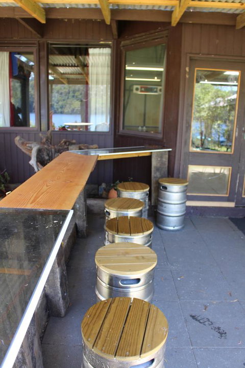 Tullah Lakeside Lodge - Accommodation NSW 24